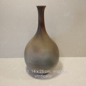 Jarrón de Cuello Alto (118)